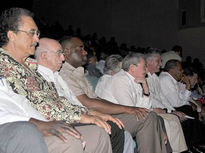 General de Ejército Raúl Castro y varios mandatarios 