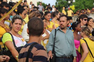 Jóvenes universitarios, profesores y trabajadores por la liberación de los cinco