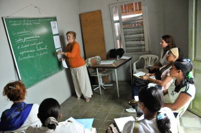 Casas de Orientación a la Mujer y la Familia