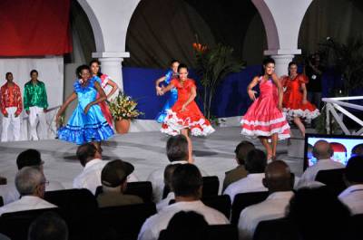 La danza en acto central en Santiago de Cuba