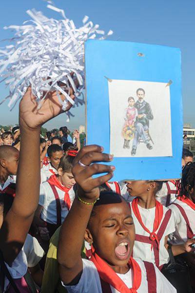 Desfile martiano en Cuba