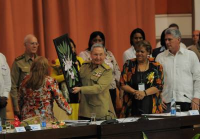 Asistió Raúl al IX Congreso de la Federación de Mujeres Cubanas
