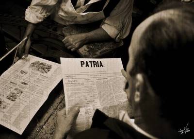 Martí leyendo el periódico Patria