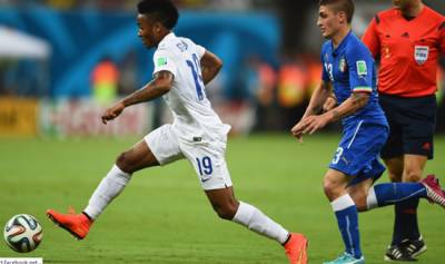 Inglaterra dominando el balón