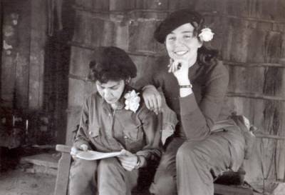 Vilma junto a Celia Sánchez