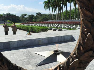 Tributo eterno de Raúl a los héroes y mártires
