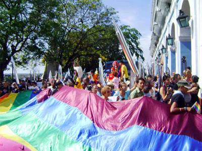 Cientos de matanceros asistieron o presenciaron la conga gigante contra la homofobia y la transfobia