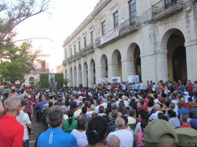 Una multitud de matanceros rindió homenaje a Fidel