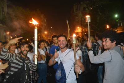  Los pinos nuevos desfilaron con la luz libertaria y justiciera del Apóstol.