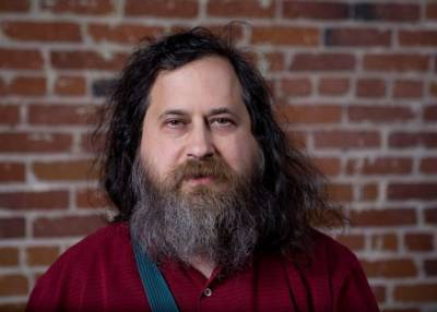 El creador del software libre, Richard Matthew Stallman, nació en un mes de marzo.
