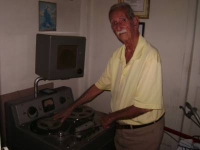 El viejo Pepín, se estremecía al contar como ocurrieron los hechos. Él visitaba cada aniversario el lugar donde se encontraba la emisora Radio Camagüey. 