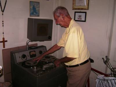  A la edad de 90 años en la grabadora de sus casa siempre recordó la arenga de la Huelga General del 9 abril, de 1958.  