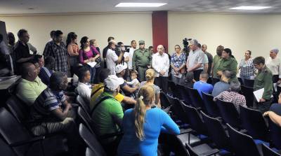 En la sede de la Corporación de la Aviación Cubana (CACSA) dialogaron con las familias habaneras de las víctimas.