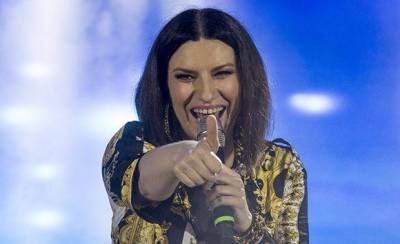 Gente de Zona y Laura Pausini