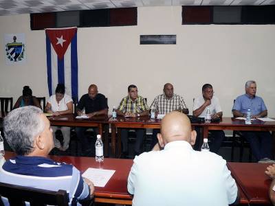 Miguel Díaz-Canel Bermúdez visita la Empresa Láctea