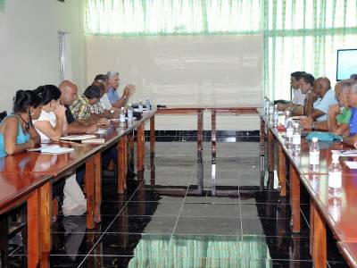 Miguel Díaz-Canel Bermúdez visita la Empresa Láctea
