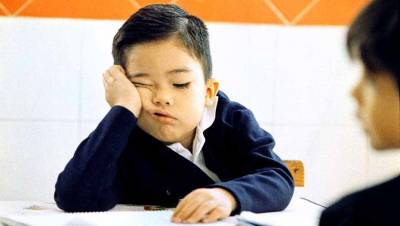 El estrés y la tristeza en los niños al regresar a clases suele ser normal. Pero si se extiende , se debe acudir a un especialista