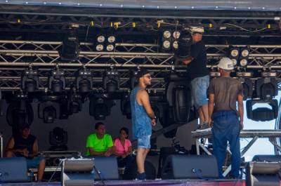 Preparativos para el concierto de Buena Fé este viernes