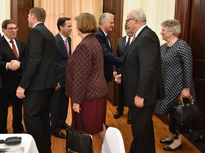 Miguel Díaz-Canel se reunió con empresarios y líderes de distintas organizaciones del sector agrícola estadounidense