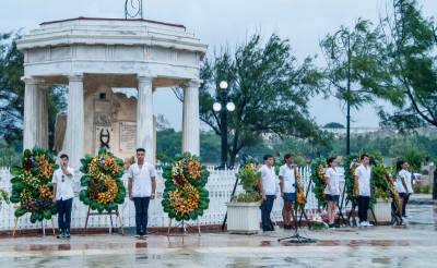 Solemnidad en el homenaje a los estudiantes de Medicina