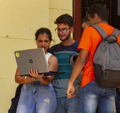 En la histórica Universidad de La Habana, símbolo de rebeldía nacional, se realiza el balance de la UJC como parte del proceso orgánico del 11no. Congreso de la organización juvenil