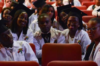 Escuela Latinoamericana de Medicina, ELAM, estudiantes, medicina, doctores, Salud, graduación