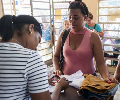 ¿Tendremos o no a tiempo los uniformes para los alumnos antes de septiembre?, se preguntaban muchas familias