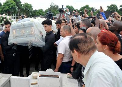 Alicia Alonso fue inhumada en la bóbeda familiar en la Necrópolis de Colón.