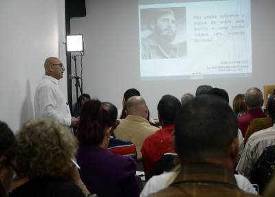 Continúa el debate en las comisiones de trabajo de la Asamblea Nacional de Cuba