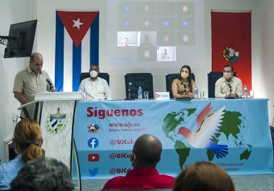 Encuentro Juvenil Internacional Ideas que son banderas