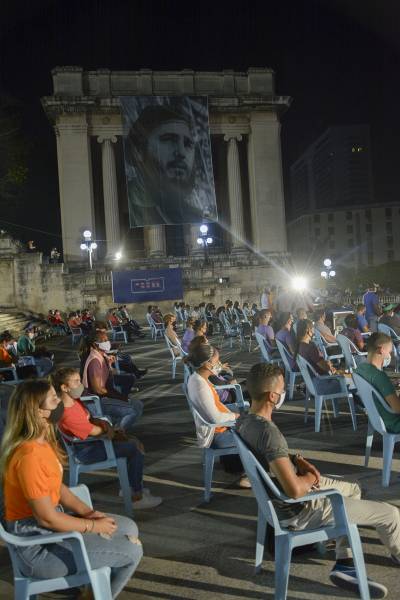 Velada político-cultural en homenaje a Fidel