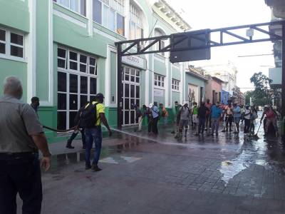 Acciones de higienización en Santiago de Cuba