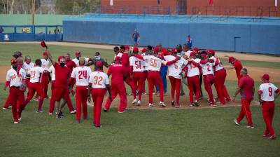 Matanzas recortó distancias en la final beisbolera cubana