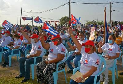 Respaldan pineros proyecto social cubano