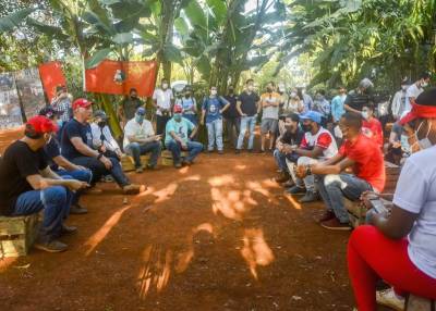 Díaz-Canel compartió con jóvenes cubanos