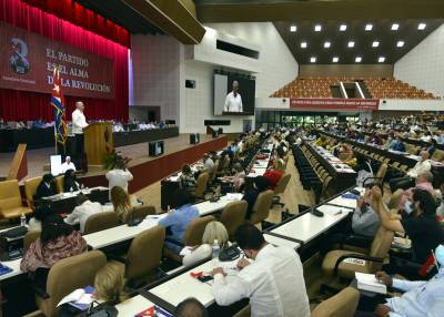 Miguel Díaz-Canel en la Asamblea de balance del PCC en La Habana