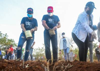 Presidente Miguel Díaz-Canel celebró aniversario 60 de la Unión de Jóvenes Comunistas