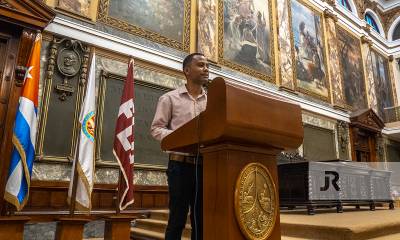 Celebran centenario de la revista universitaria Alma Mater