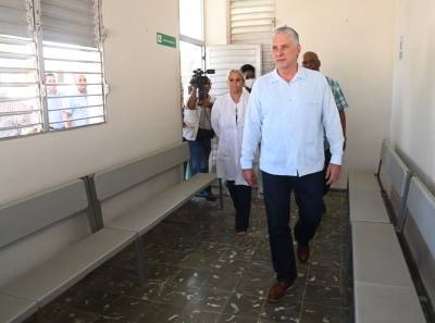 El Presidente cubano visitó instalaciones del barrio habanero Moro-Portocarrero