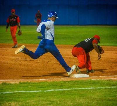 Industriales vs Santiago de Cuba