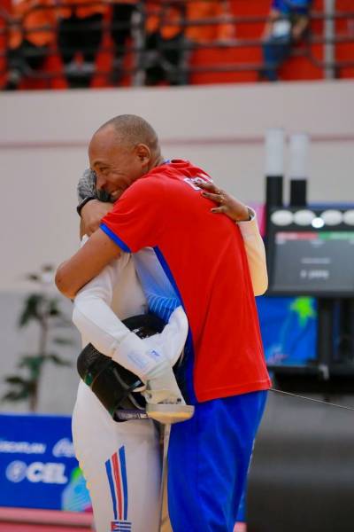 Cuban Yania Gavilan won the silver medal in the women's epee competition.