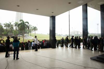 El pueblo cubano rinde tributo a loscombatientes caídos en Venezuela.
