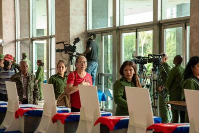 Homenaje a los combatientes cubanos caídos en Venezuela
