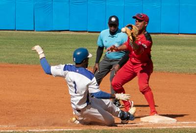 Este domingo la escuadra de Industriales derrotó 8×4 a Mayabeque