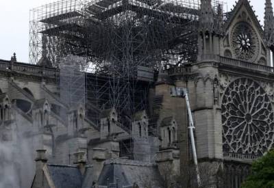 Catedral de Notre Damen, parís, tras el incendio