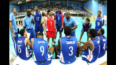 Equipo cubano de voleibol masculino en Mundial juvenil con sede en la India