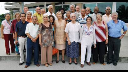  Primera delegación cubana oficial a un festivalFestival Mundial de la Juventud y los Estudiantes