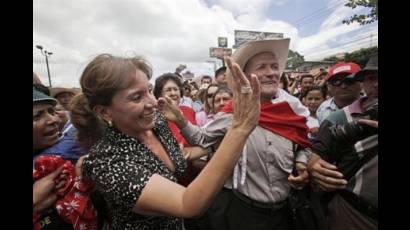 Xiomara Castro en una manifestación popular