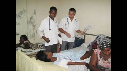 Médicos haitianos formados en la Facultad Caribeña de Santiago ya prestan servicios en su país
