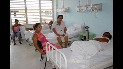 Pacientes se recuperan en hospital